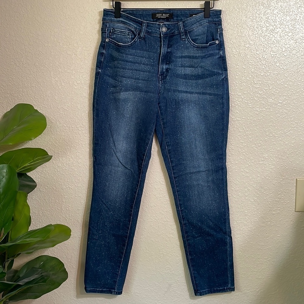 Judy Blue speckled medium wash relaxed fit jean